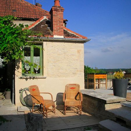 Cote-Serein La Privilege De La Tour Madame Noyers-sur-Serein Exterior photo